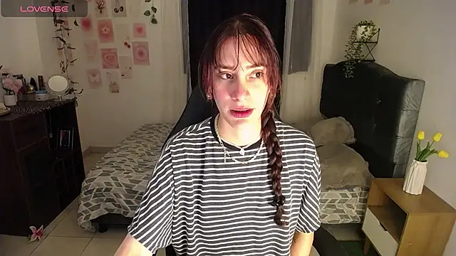 IsaBaileys  online show from July 24, 11:36 pm