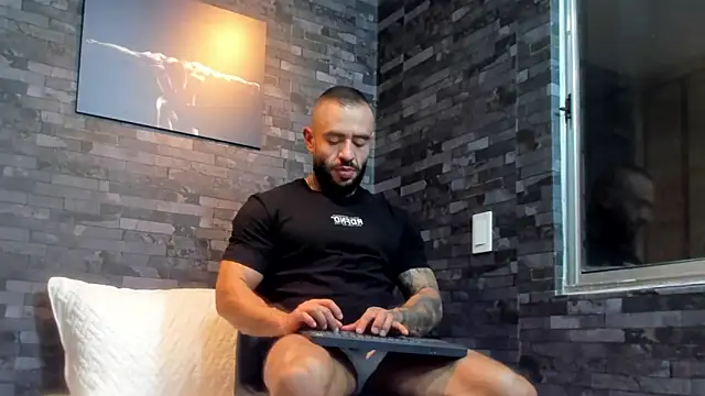 BruceDallas online show from October 12, 11:26 pm