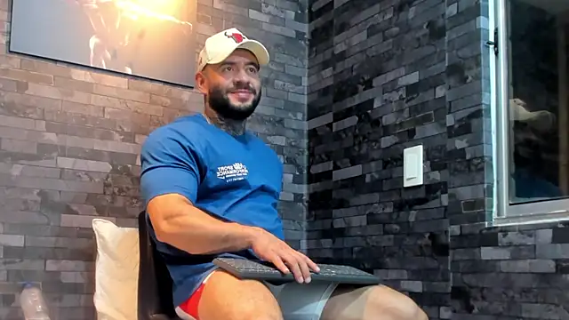 BruceDallas online show from March 23, 12:03 am