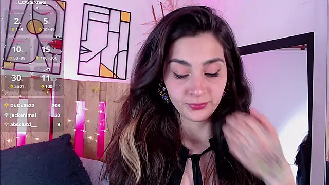 emily amaya online show from March 11, 11:26 pm