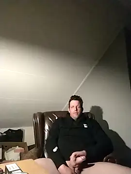 Knuffelstaaf123 online show from March 12, 9:21 pm