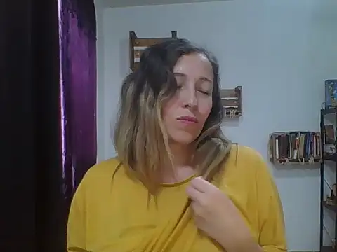 Snapshot of charlott_ponce chatting on October 10, 6:29 pm charlott ponce online show from October 10, 6:29 pm