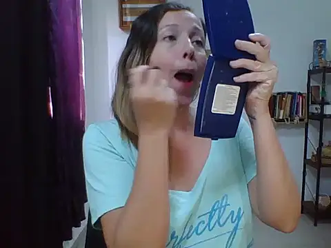 Snapshot of charlott_ponce chatting on October 18, 6:19 pm charlott ponce online show from October 18, 6:19 pm