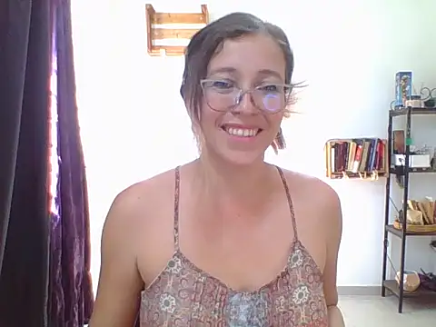 Snapshot of charlott_ponce chatting on October 28, 7:38 pm charlott ponce online show from October 28, 7:38 pm