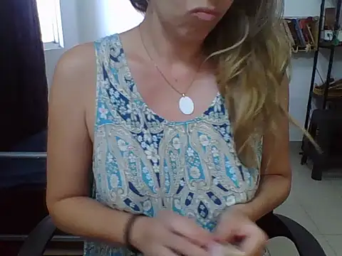 Snapshot of charlott_ponce chatting on June 15, 7:05 pm charlott ponce online show from June 15, 7:05 pm