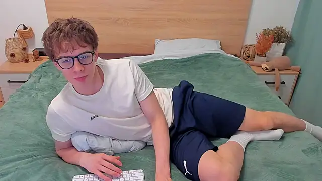 Snapshot of Fandi_777 chatting on November 26, 11:44 am Fandi 777 online show from November 26, 11:44 am