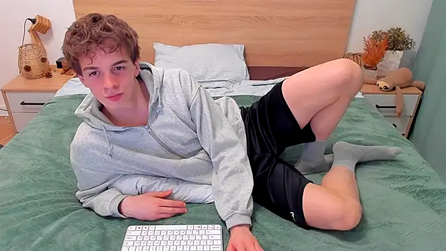 Snapshot of Fandi_777 chatting on November 29, 10:51 am Fandi 777 online show from November 29, 10:51 am