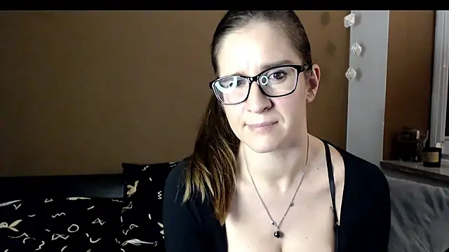 Snapshot of KayaRose chatting on December 2, 12:19 am KayaRose online show from December 2, 12:19 am