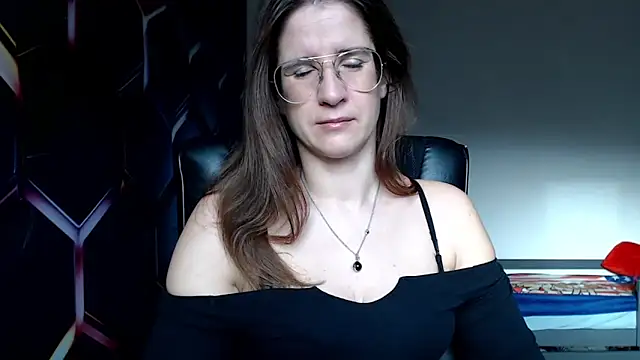 Snapshot of KayaRose chatting on December 7, 8:11 am KayaRose online show from December 7, 8:11 am