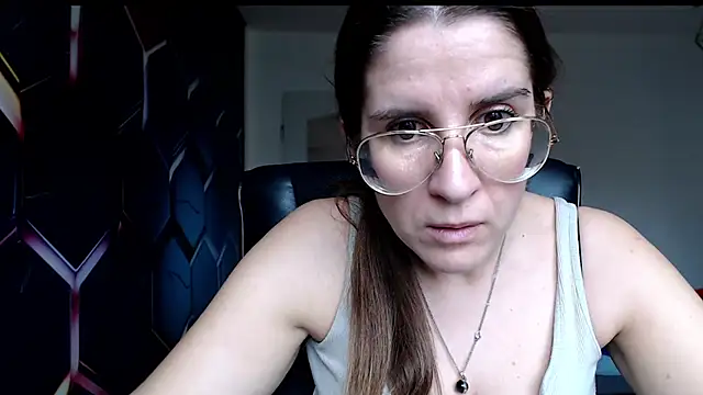 Snapshot of KayaRose chatting on December 11, 11:19 am KayaRose online show from December 11, 11:19 am