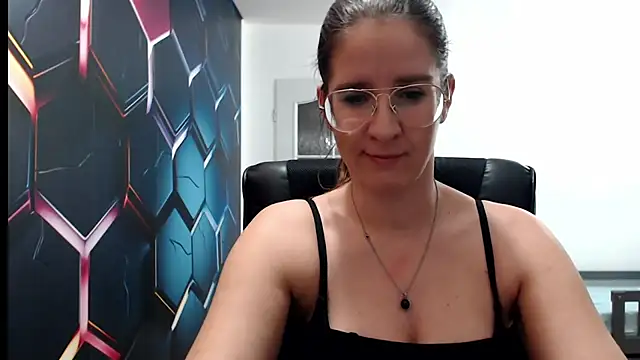 Snapshot of KayaRose chatting on December 23, 3:23 pm KayaRose online show from December 23, 3:23 pm