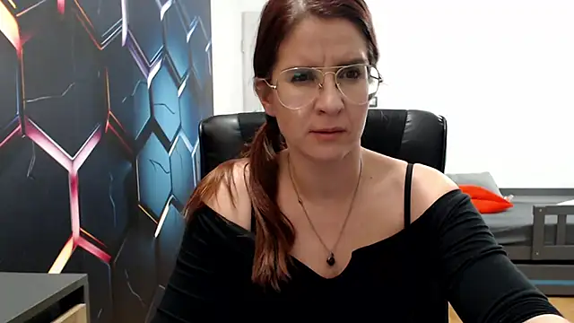 Snapshot of KayaRose chatting on February 18, 7:09 pm KayaRose online show from February 18, 7:09 pm
