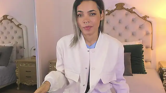 lexa 25  online show from February 2, 12:04 pm