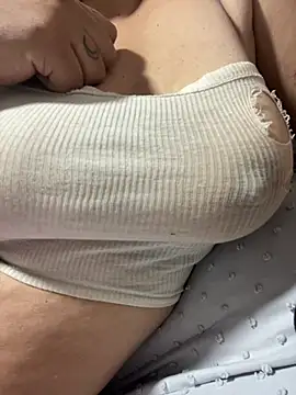 Snapshot of ruby_santana777 chatting on March 20, 8:40 pm ruby santana777 online show from March 20, 8:40 pm