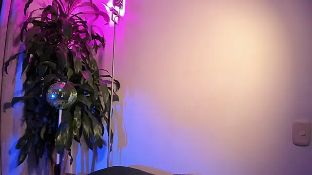 Romeocolin online show from September 10, 6:02 am