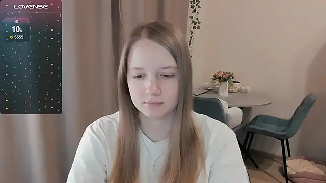 Snapshot of Alyaley chatting on February 24, 2:20 am Alyaley online show from February 24, 2:20 am