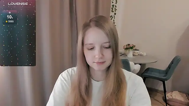 Snapshot of Alyaley chatting on March 8, 1:15 pm Alyaley online show from March 8, 1:15 pm