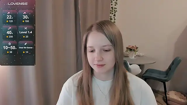 Snapshot of Alyaley chatting on April 6, 5:14 pm Alyaley online show from April 6, 5:14 pm
