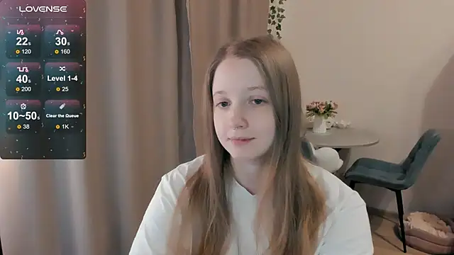 Snapshot of Alyaley chatting on April 9, 4:45 pm Alyaley online show from April 9, 4:45 pm