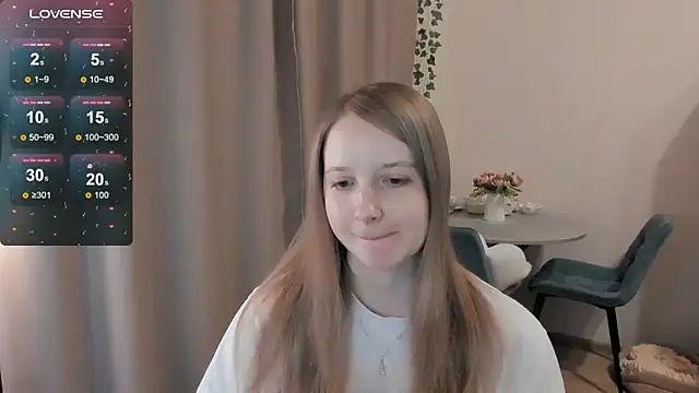 Snapshot of Alyaley chatting on April 13, 9:42 pm Alyaley online show from April 13, 9:42 pm