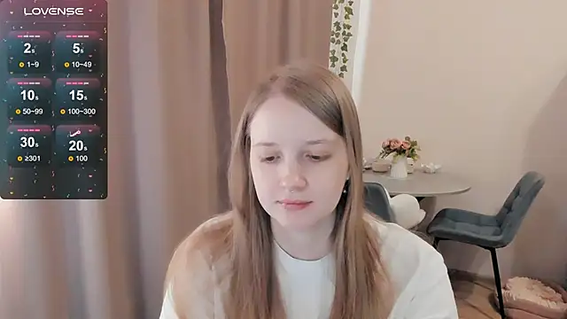 Snapshot of Alyaley chatting on April 21, 7:58 am Alyaley online show from April 21, 7:58 am