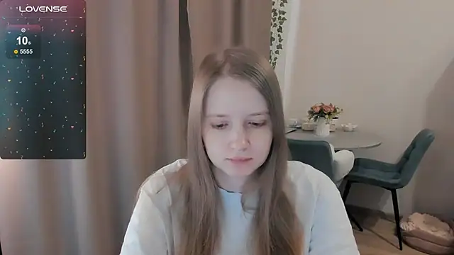 Snapshot of Alyaley chatting on April 30, 9:04 am Alyaley online show from April 30, 9:04 am