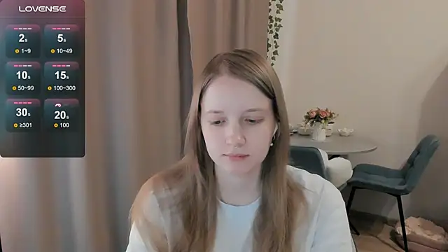 Snapshot of Alyaley chatting on May 6, 3:28 pm Alyaley online show from May 6, 3:28 pm