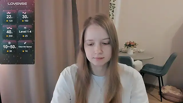 Snapshot of Alyaley chatting on May 7, 1:05 pm Alyaley online show from May 7, 1:05 pm