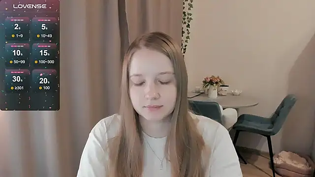 Snapshot of Alyaley chatting on May 23, 7:51 pm Alyaley online show from May 23, 7:51 pm