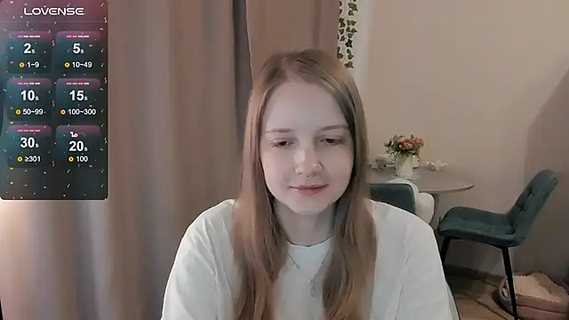 Snapshot of Alyaley chatting on June 19, 11:36 am Alyaley online show from June 19, 11:36 am