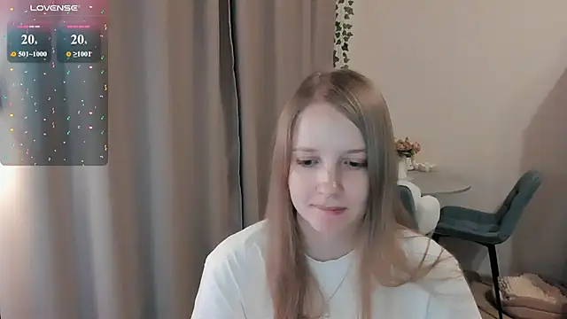 Snapshot of Alyaley chatting on July 4, 9:10 pm Alyaley online show from July 4, 9:10 pm