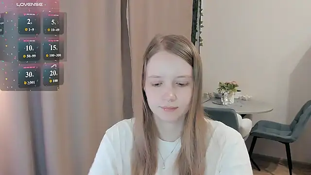 Snapshot of Alyaley chatting on July 13, 10:51 am Alyaley online show from July 13, 10:51 am