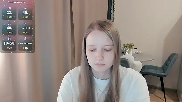 Snapshot of Alyaley chatting on July 17, 2:45 pm Alyaley online show from July 17, 2:45 pm