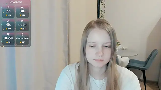 Snapshot of Alyaley chatting on July 28, 7:39 pm Alyaley online show from July 28, 7:39 pm
