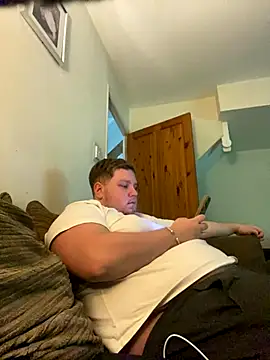 Lukeyboy027 online show from November 9, 3:21 pm