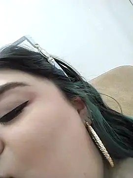 tiffany laurens online show from March 1, 9:04 pm