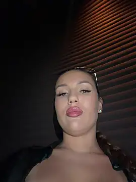 Snapshot of Syka0001 chatting on June 25, 11:37 am Syka0001 online show from June 25, 11:37 am