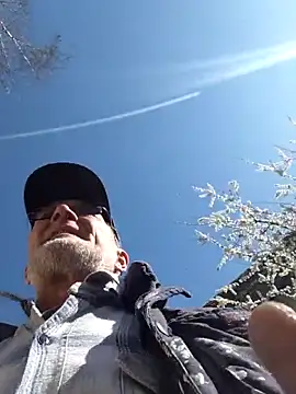 Snapshot of 60philippe chatting on March 18, 1:25 pm 60philippe online show from March 18, 1:25 pm