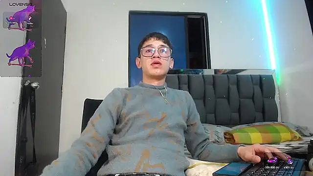 Mr daren  online show from January 28, 8:47 pm