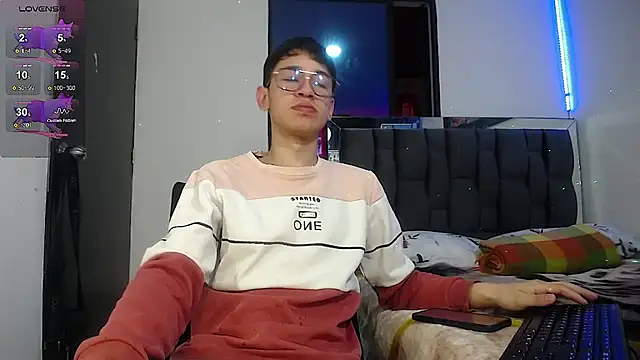 Mr daren  online show from February 4, 5:45 pm