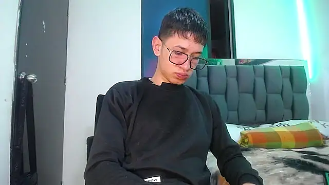 Mr daren  online show from February 19, 5:06 pm