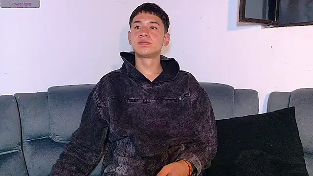 Snapshot of Mr_daren_ chatting on March 9, 6:12 pm Mr daren online show from March 9, 6:12 pm