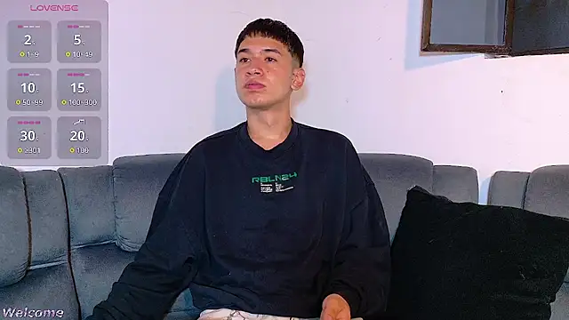 Snapshot of Mr_daren_ chatting on March 18, 6:11 pm Mr daren online show from March 18, 6:11 pm