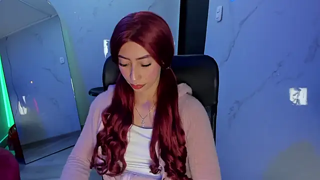 LilithCooperr  online show from October 18, 10:32 pm