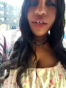 Snapshot of AmazonianMistress chatting on April 5, 6:27 pm AmazonianMistress online show from April 5, 6:27 pm