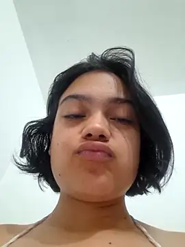 Snapshot of littlemelii chatting on January 31, 11:47 pm littlemelii online show from January 31, 11:47 pm