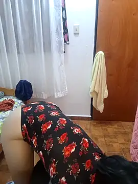 littlemelii online show from April 11, 4:44 pm