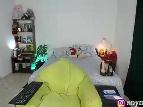 Snapshot of Megan_Hot15 chatting on November 26, 9:49 pm Megan Hot15 online show from November 26, 9:49 pm