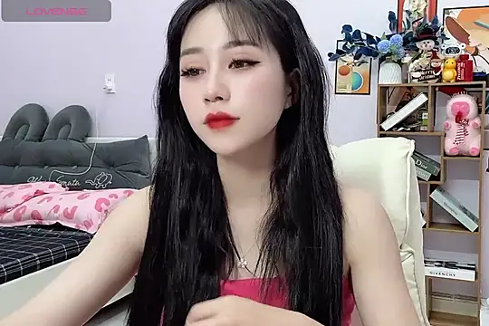 Snapshot of _LLisa_ chatting on December 19, 6:56 pm LLisa online show from December 19, 6:56 pm