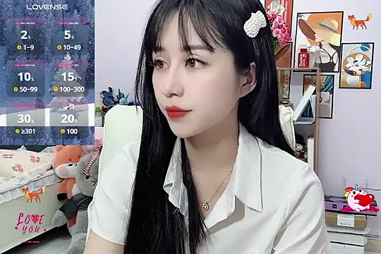 Snapshot of _LLisa_ chatting on February 13, 9:30 am LLisa online show from February 13, 9:30 am